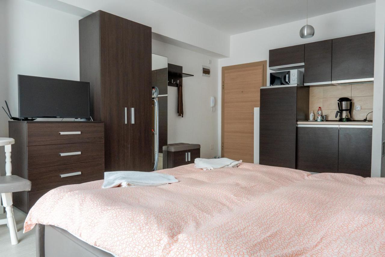 Bright Apartments Mamaia Nord Buitenkant foto