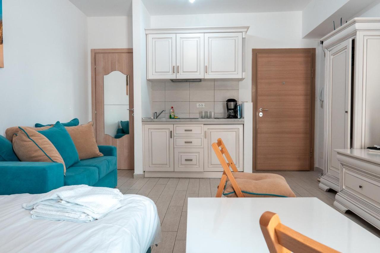 Bright Apartments Mamaia Nord Buitenkant foto