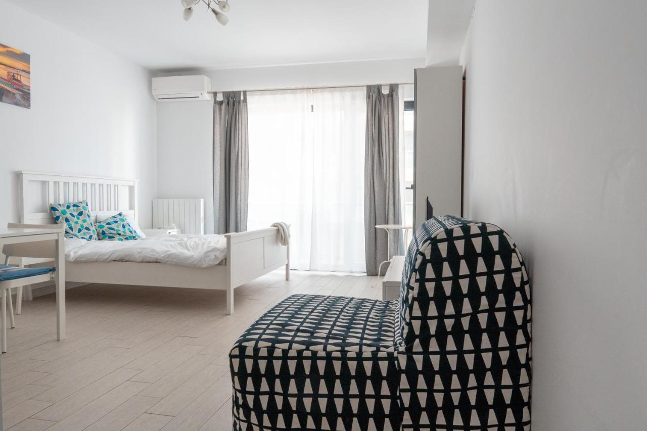 Bright Apartments Mamaia Nord Buitenkant foto