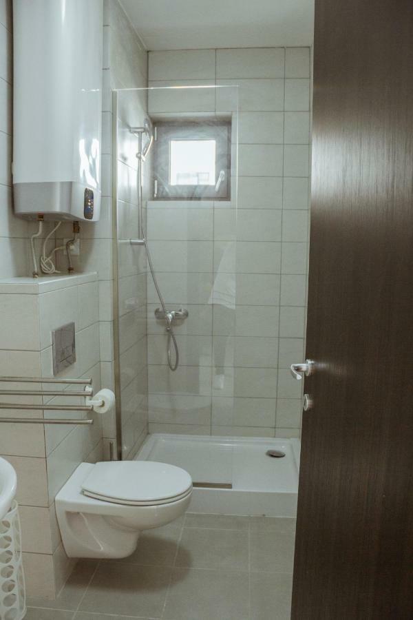 Bright Apartments Mamaia Nord Buitenkant foto