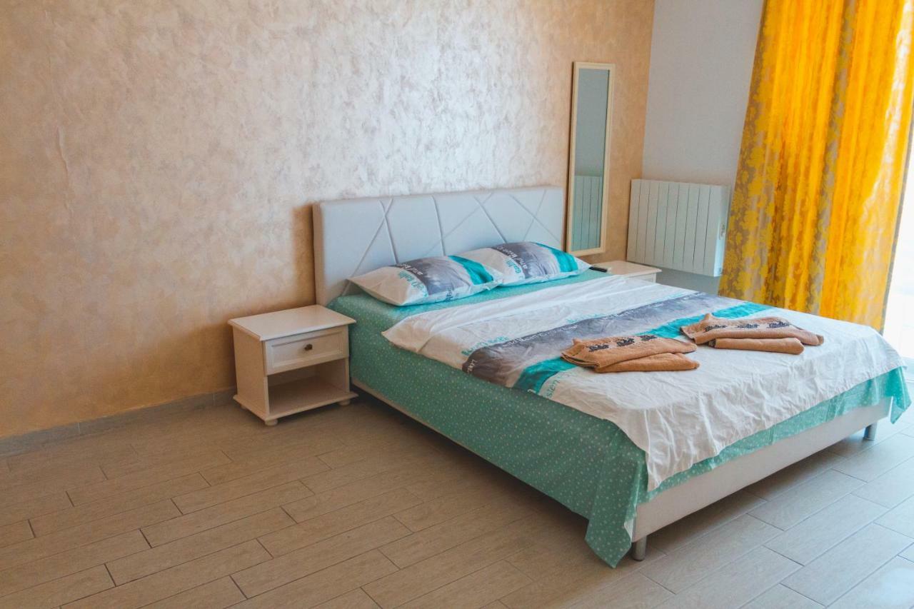 Bright Apartments Mamaia Nord Buitenkant foto